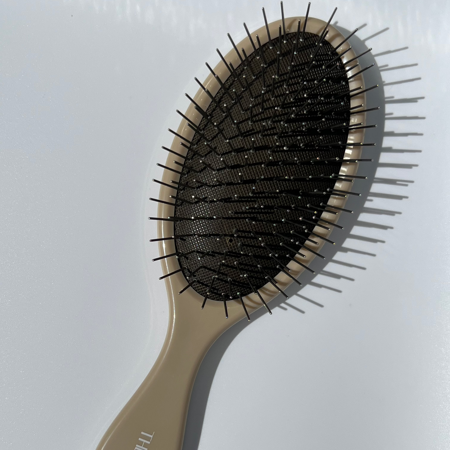 THE MANE BRUSH